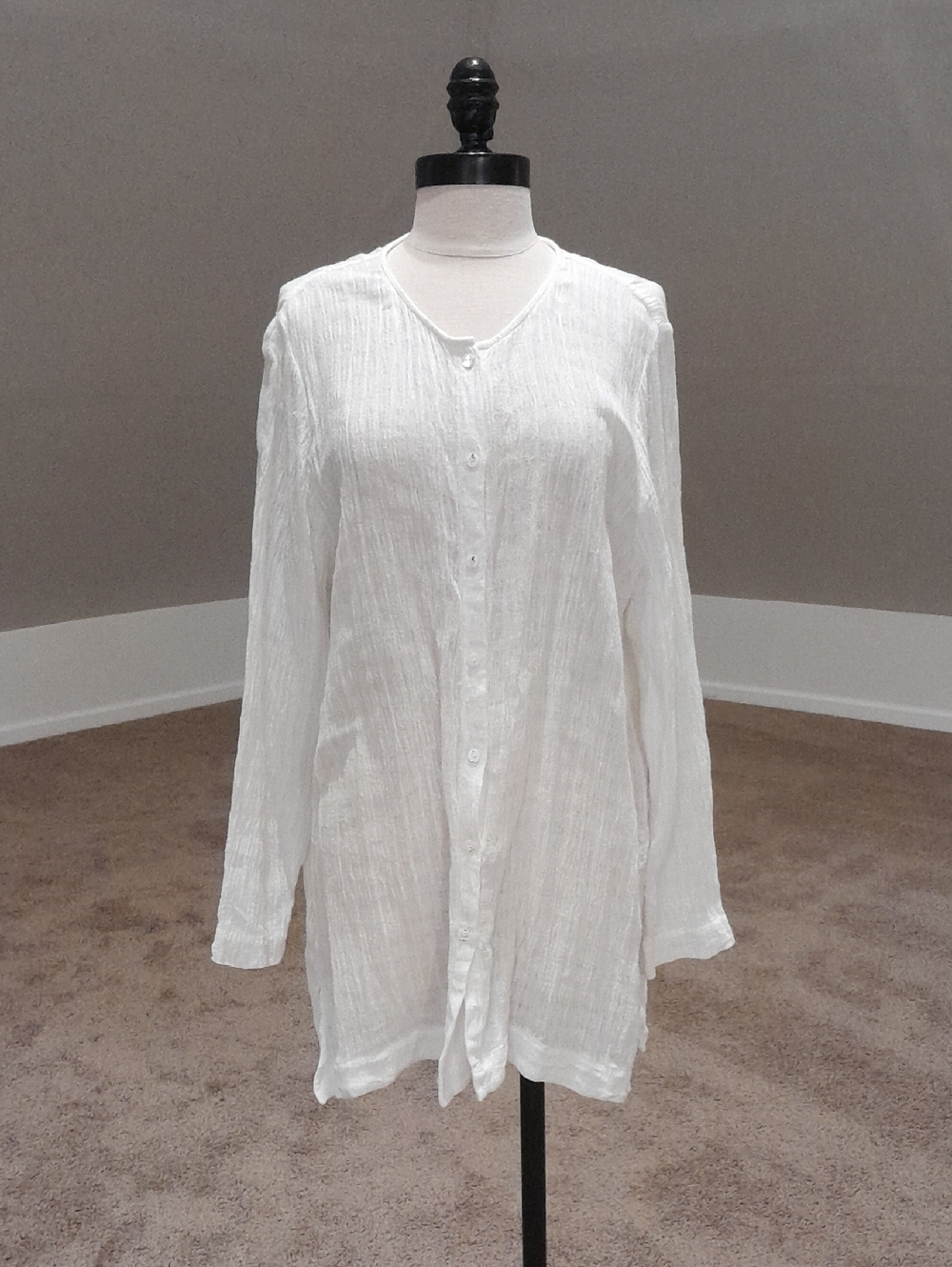 Lightweight White Button-Up Tunic
